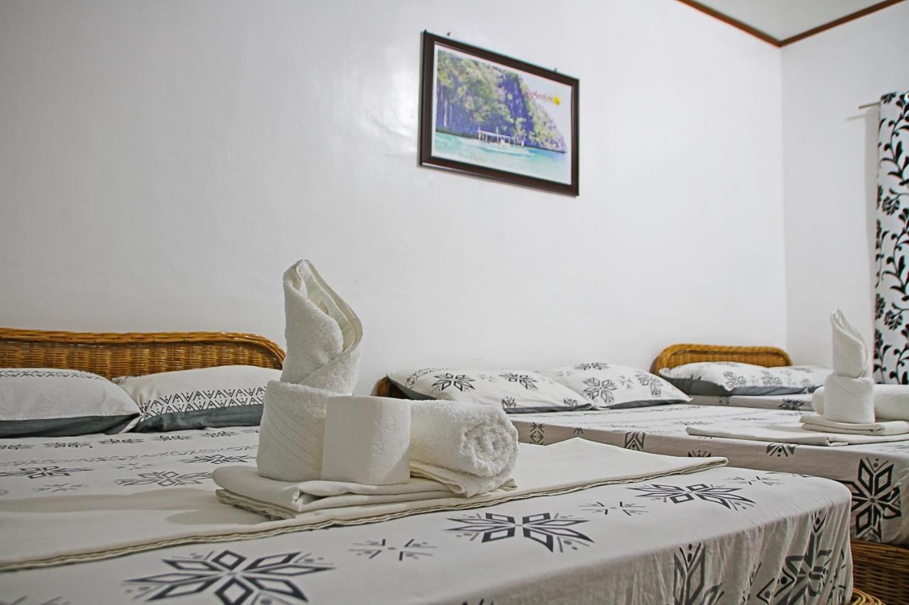 Mario's Travellers Inn Coron Esterno foto
