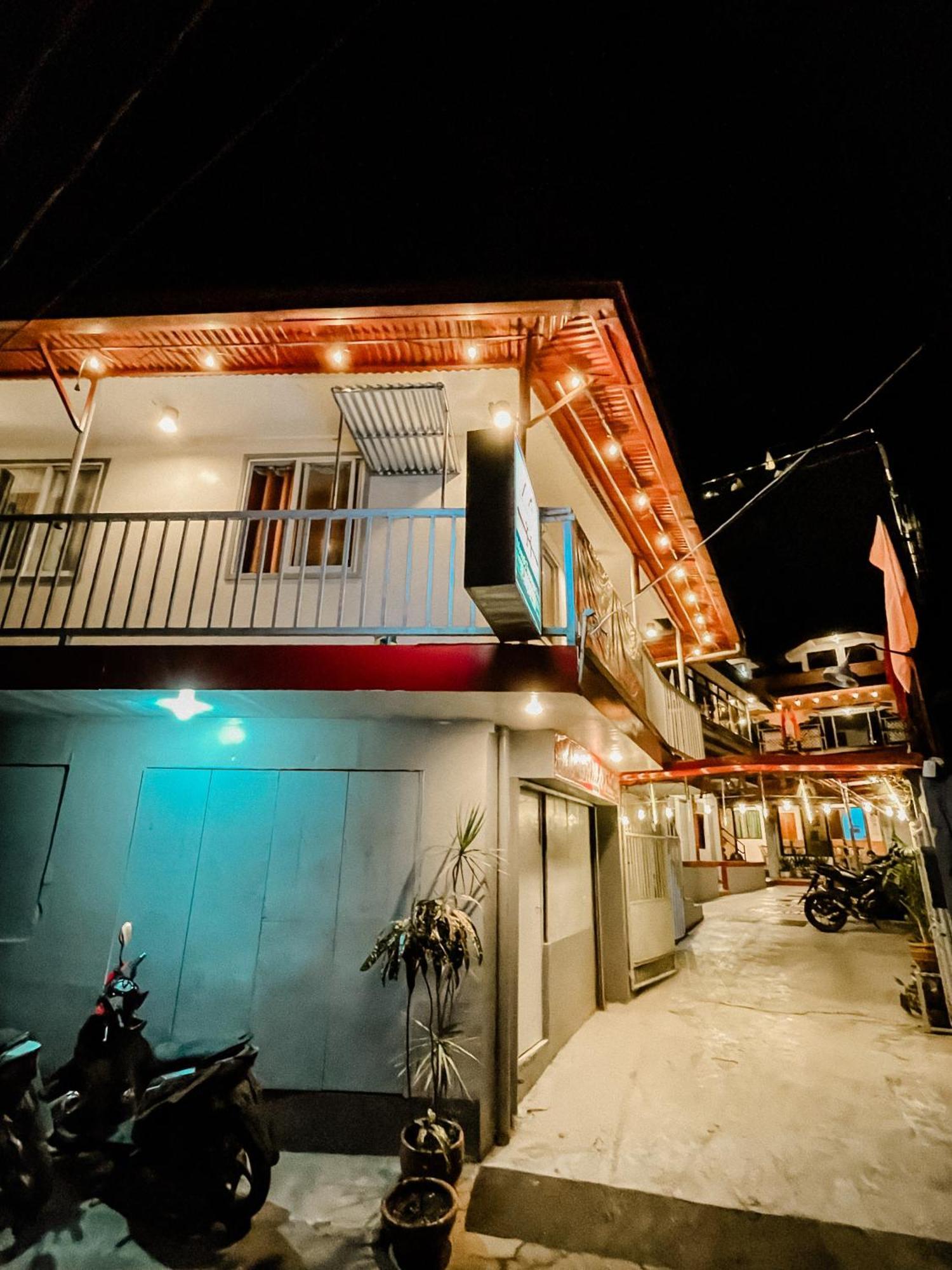Mario's Travellers Inn Coron Esterno foto
