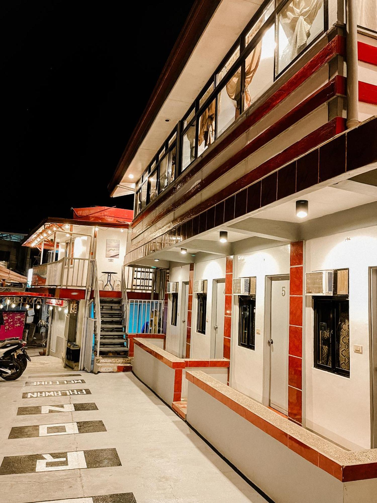 Mario's Travellers Inn Coron Esterno foto