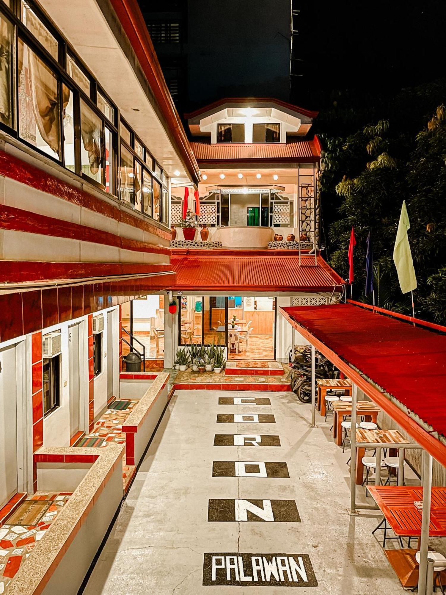 Mario's Travellers Inn Coron Esterno foto